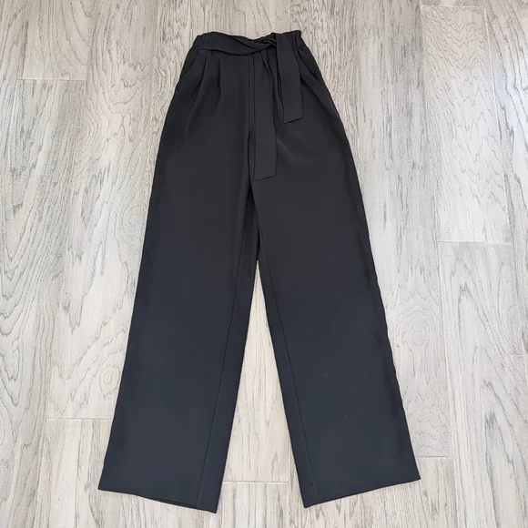 Lululemon Noir Wide Leg Pant - Picture 4 of 10